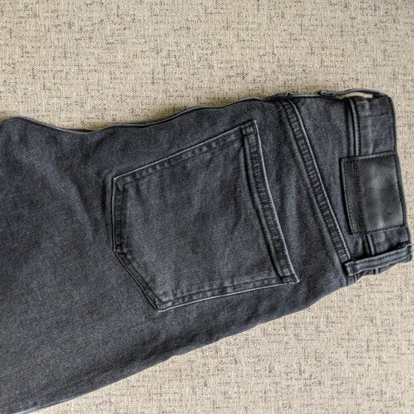 Aritzia Denim Forum The Yoko Exposed Button High Rise straight leg crop jeans - Picture 3 of 10